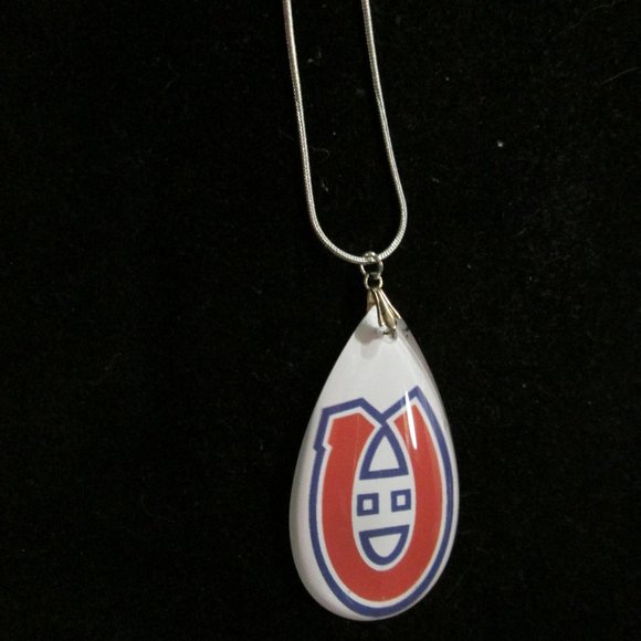 Montreal Canadiens Glass Tear Drop Earrings & Necklace Set - Picture 2 of 4